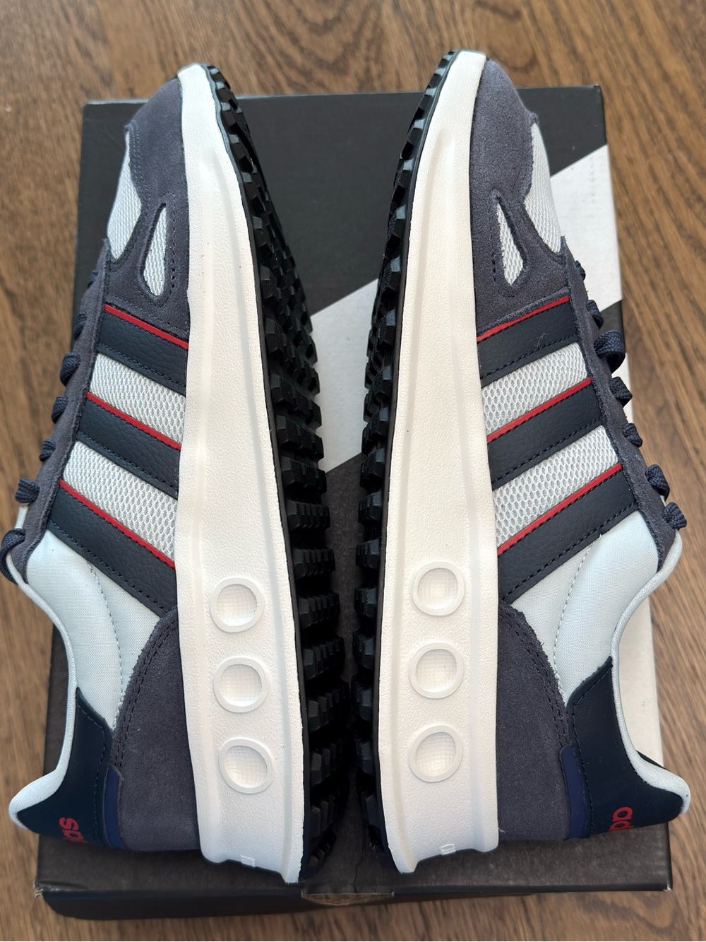 Adidas Run 84 Mens Sneakers Grey Navy Red Cloudfoam Running Shoes JR8712 Size 9